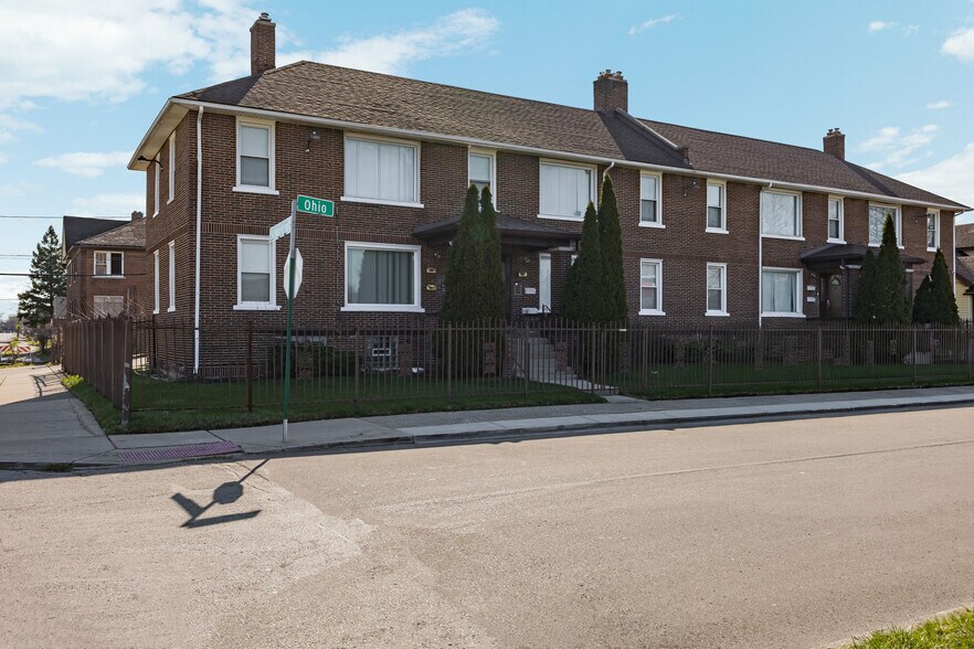 More Photos Of 13660 Ohio St, Detroit Apartments For Sale