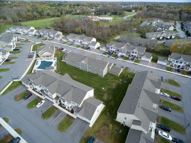 More Photos Of 6 Goldenroot Ln, North Chili Apartments For Sale