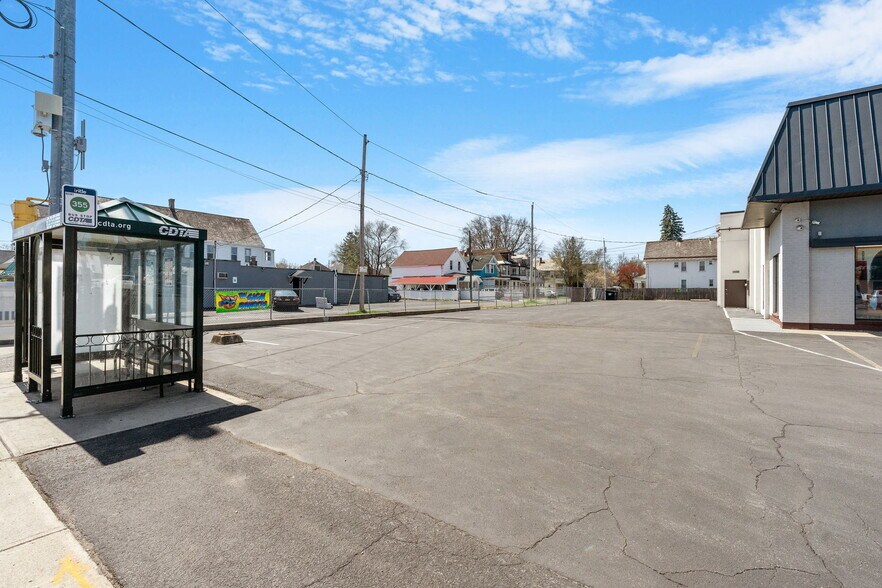 More Photos Of 1476-1480 State St, Schenectady Freestanding For Sale