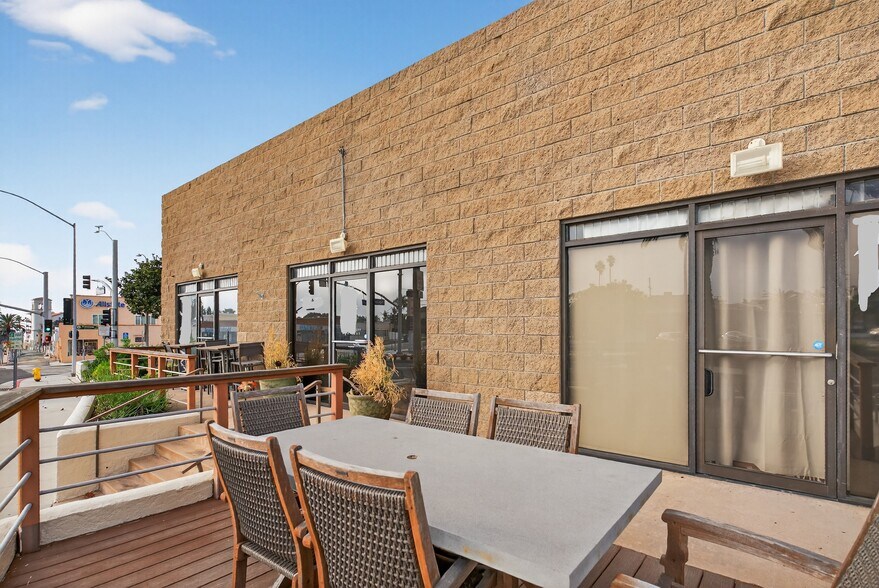 More Photos Of 401 Torrance Blvd, Redondo Beach Unknown For Lease