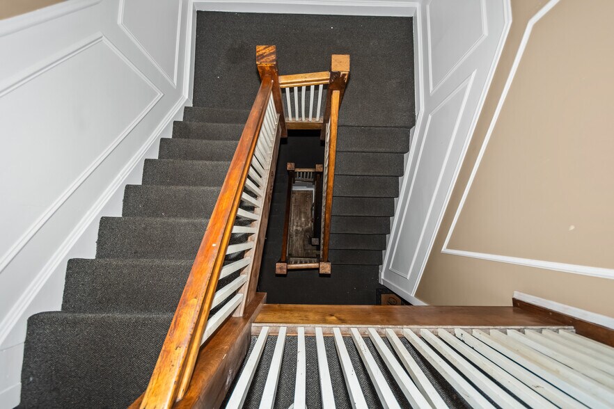 More Photos Of 1509 E 69th Pl, Chicago Apartments For Sale