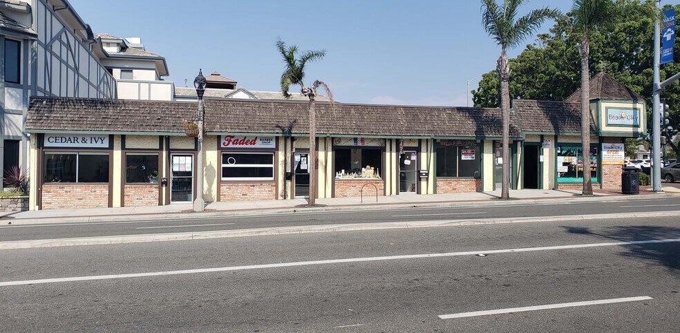 Primary Photo Of 570-594 Carlsbad Village Dr, Carlsbad Storefront For Lease