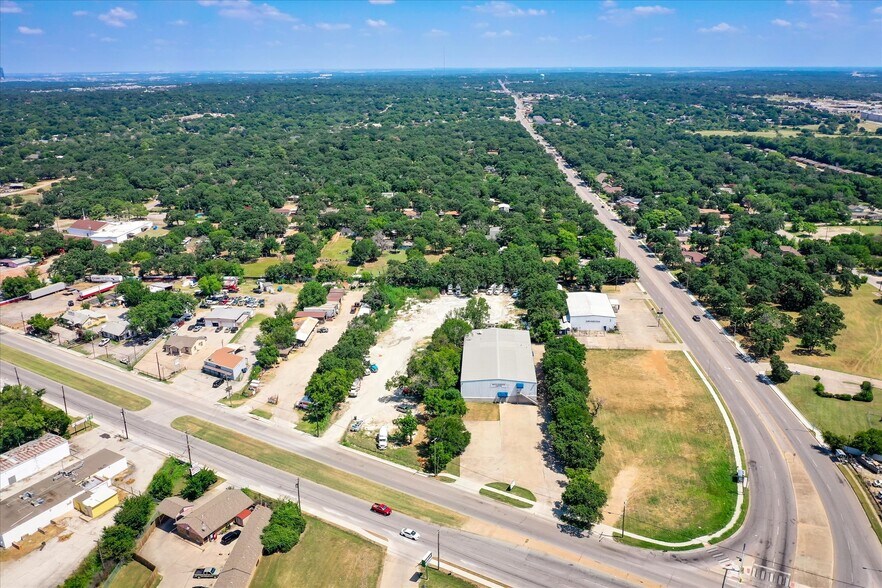 More Photos Of 4109 Mansfield Hwy, Forest Hill Schools For Sale