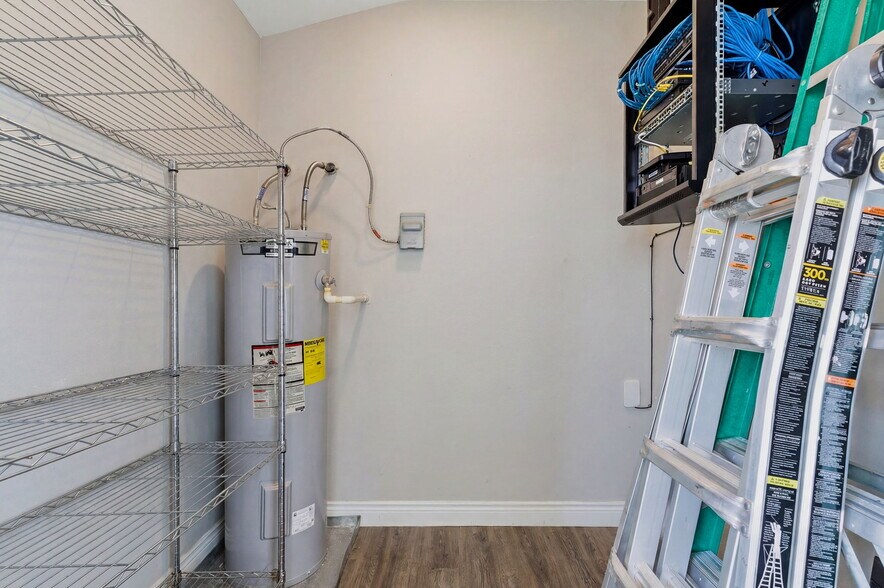 More Photos Of 21012 Eva St, Montgomery Freestanding For Sale