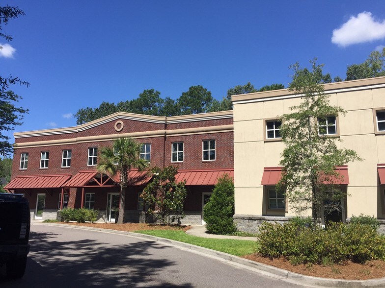 More Photos Of 2612 Larch Ln, Mount Pleasant Flex For Lease