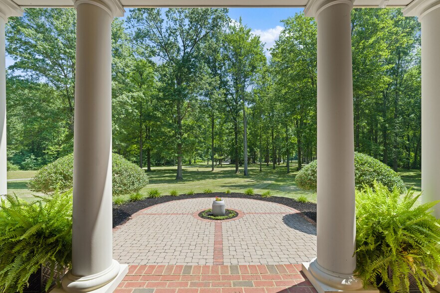 More Photos Of 5455 Plantation Rd, Sunbury Lodge Meeting Hall For Sale