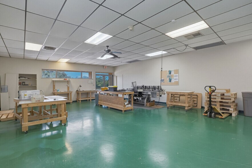 More Photos Of 1610 N Myrtle Ave, Clearwater Office For Sale