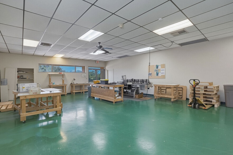 More Photos Of 1610 N Myrtle Ave, Clearwater Office For Sale