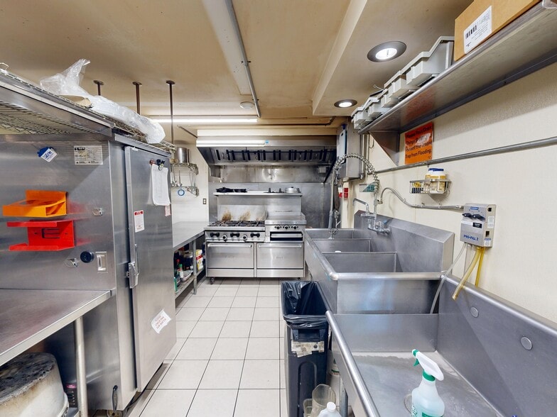 More Photos Of 6990 W Lake Rd, Fairview Restaurant For Sale