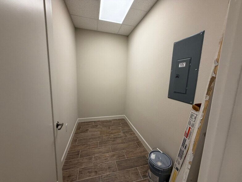 More Photos Of 8818 Fry, Cypress Office For Lease