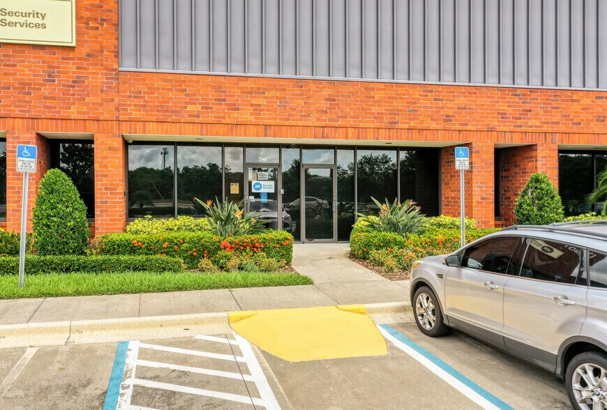 More Photos Of 11401 Belcher Rd, Largo Manufacturing For Lease