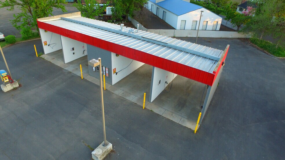 More Photos Of 1027 Linden Ave, Lewiston Carwash For Sale