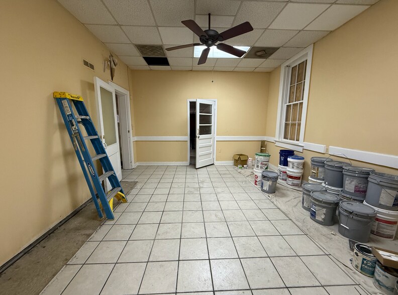 More Photos Of 6 W Henry St, Savannah Freestanding For Sale