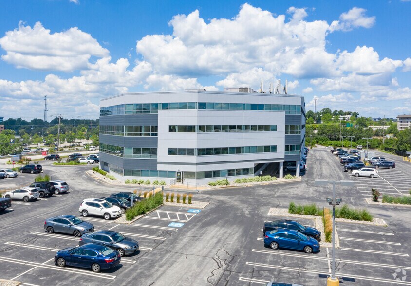 More Photos Of 200 N Warner Rd, King Of Prussia Office For Lease
