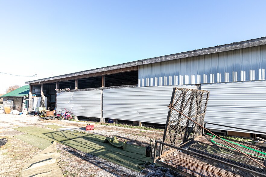 More Photos Of 122 E High St, Marshall Manufacturing For Sale