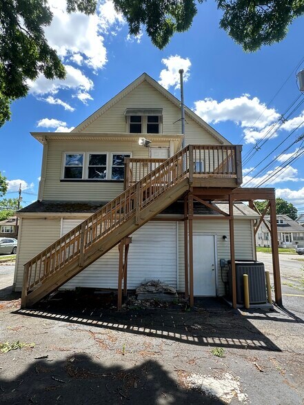 More Photos Of 213 Van Winkle Ave, Hawthorne General Retail For Sale