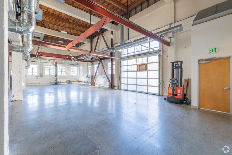 More Photos Of 380 Washington St, Oakland Unknown For Lease