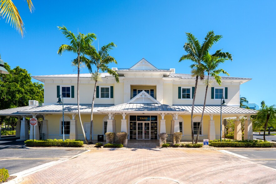 Primary Photo Of 2420 N Federal Hwy, Boca Raton Bank For Lease