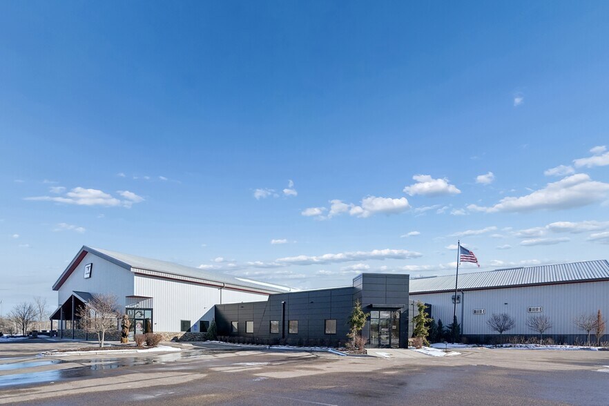 More Photos Of 11591 217th Ave NW, Elk River Office For Lease
