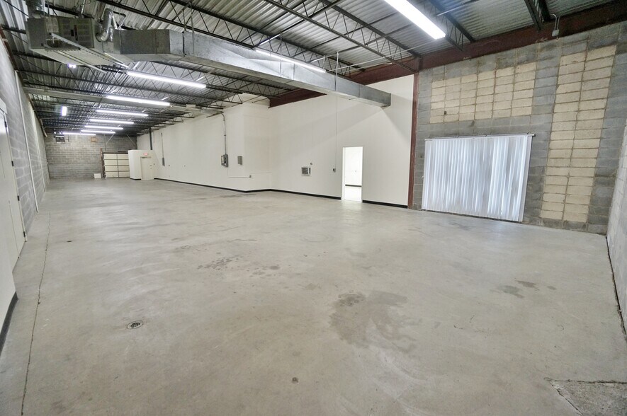 More Photos Of 7205-7207 Lockport Pl, Lorton Warehouse For Lease
