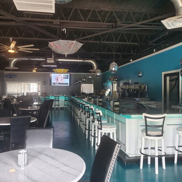 More Photos Of 803 US Highway 59, Atlanta General Retail For Sale