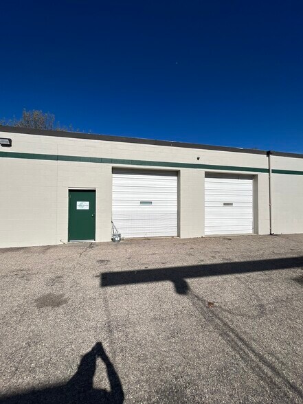 More Photos Of 60 Minnesota Ave, Warwick Warehouse For Lease