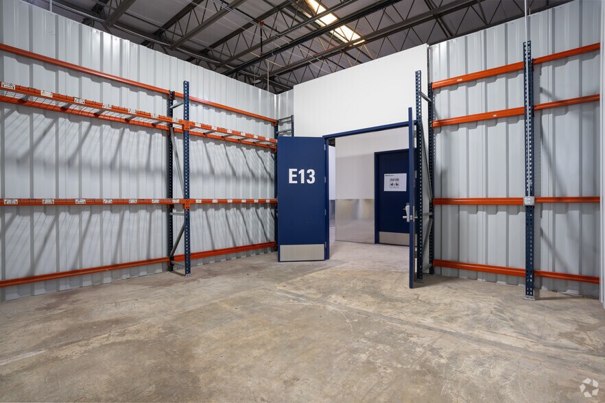 More Photos Of 1650 Marietta Blvd NW, Atlanta Warehouse For Lease