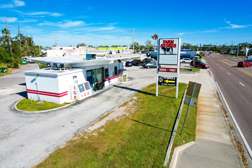 More Photos Of 3515 Webber St, Sarasota Convenience Store For Sale