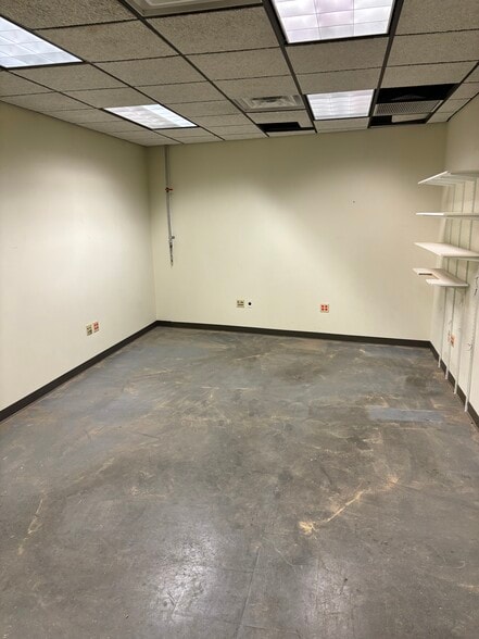 More Photos Of 14 Morris Ave, Mountain Lakes Flex For Sale