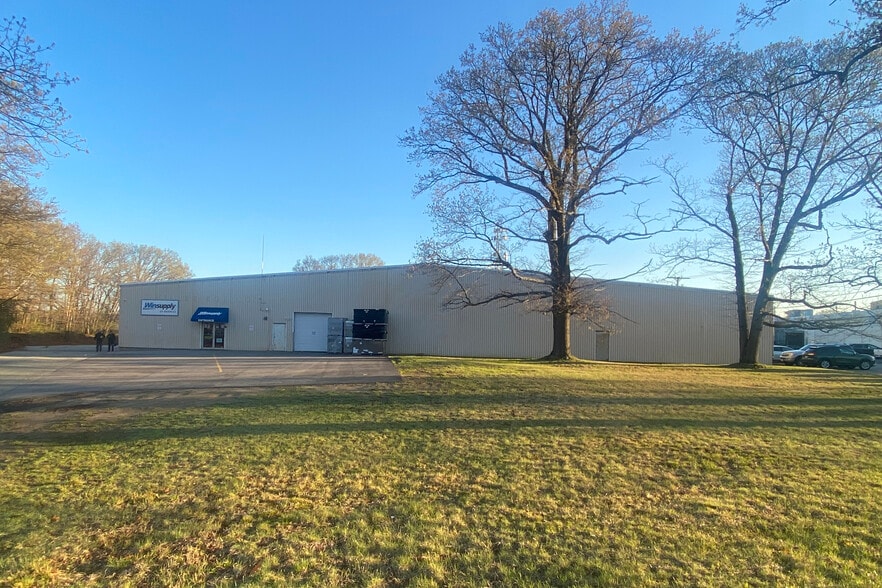 More Photos Of 289 Kilvert St, Warwick Manufacturing For Lease