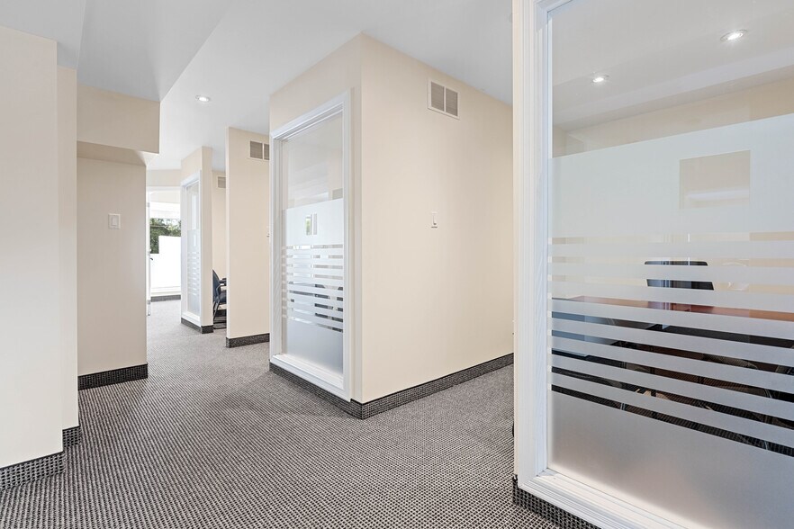 More Photos Of 806 Greenbank Rd, Ottawa Office For Sale