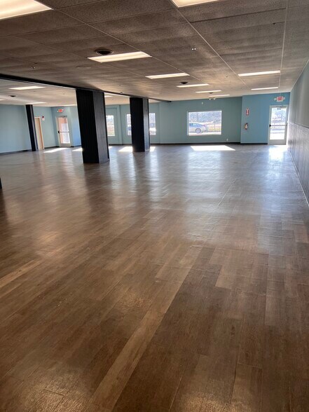 More Photos Of 115-119 Washington St NE, Brainerd Storefront Retail Office For Lease