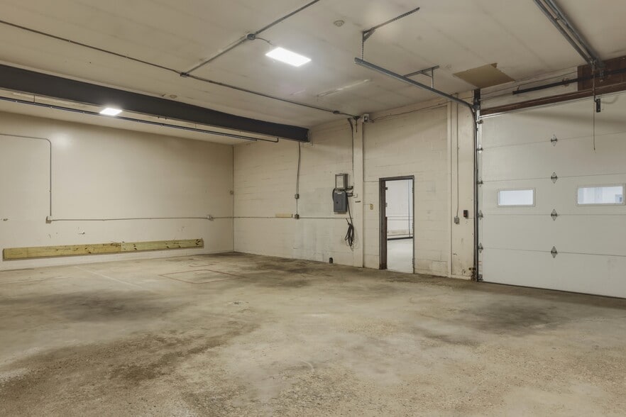 More Photos Of 25 E Pulteney St, Corning Office For Sale
