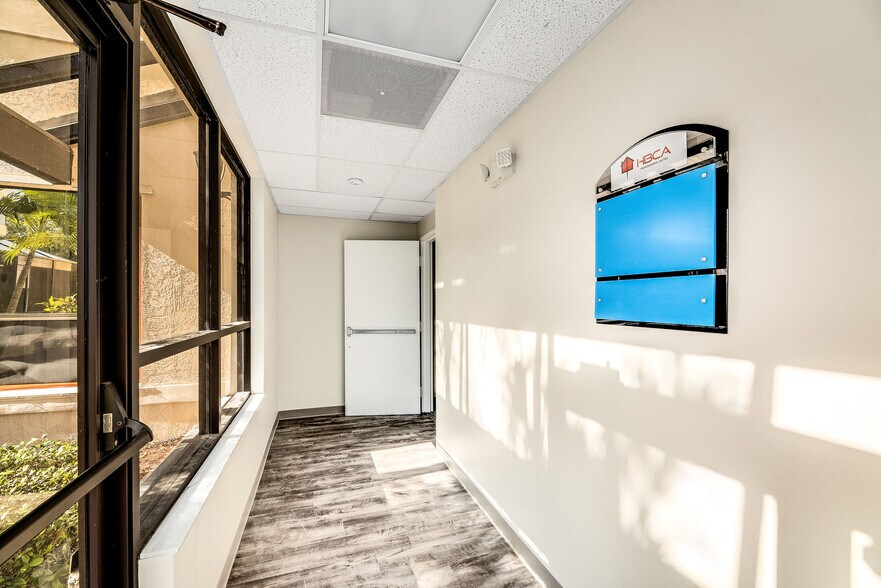 More Photos Of 1500 W Eau Gallie Blvd, Melbourne Office For Lease