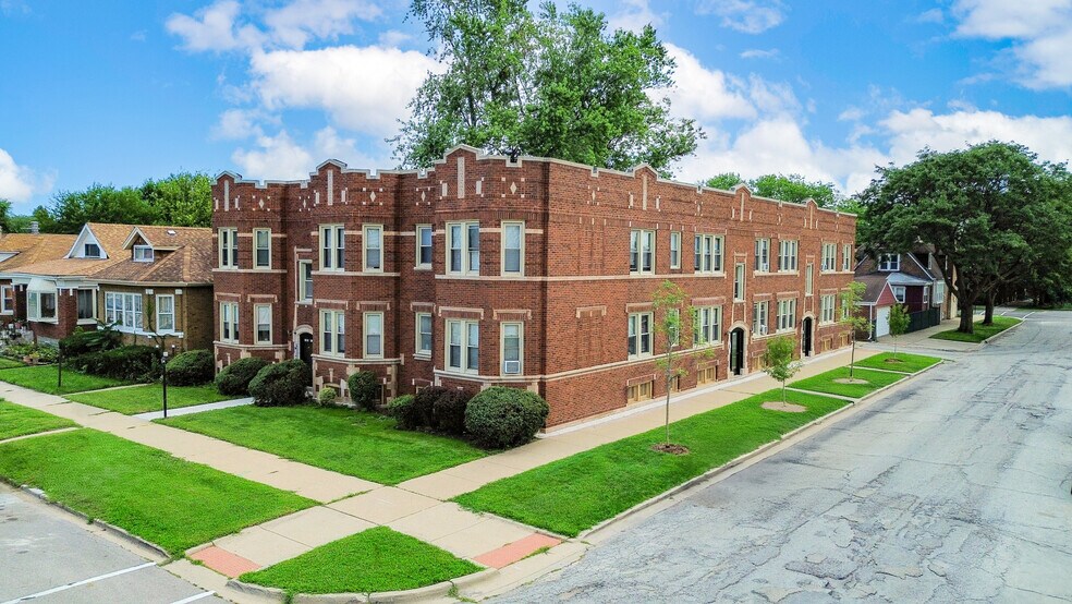 Primary Photo Of 8439 S Blackstone Ave, Chicago Apartments For Sale