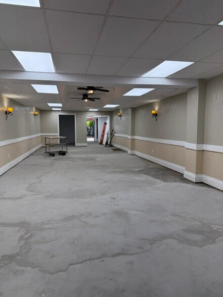 More Photos Of 1054-1060 Little East Neck Rd, West Babylon Storefront For Lease