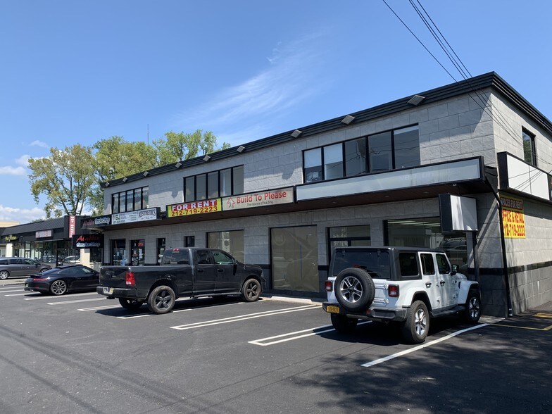 More Photos Of 484 N State Rt 17, Paramus Storefront Retail Office For Lease