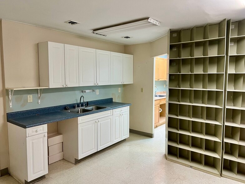 More Photos Of 2000 Dudley Ave, Parkersburg Loft Creative Space For Sale