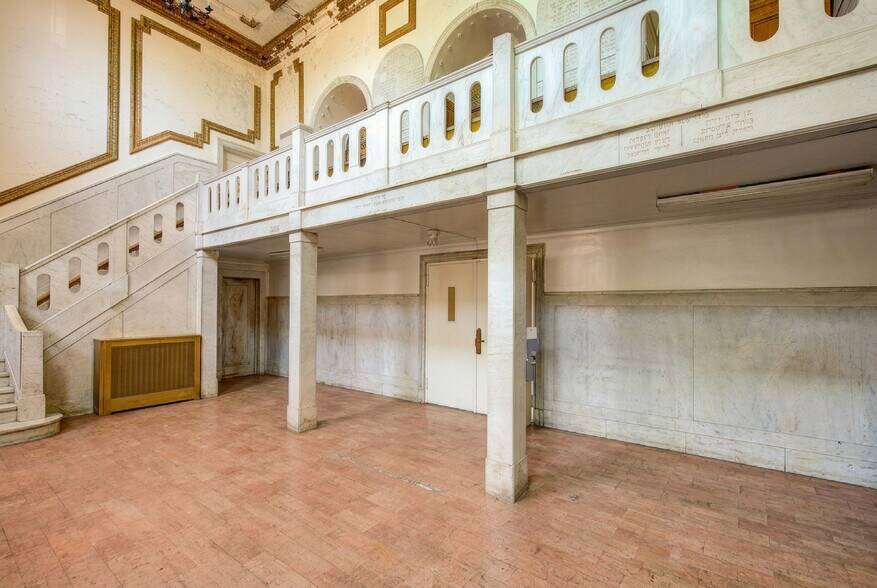 More Photos Of 139 Amboy St, Brooklyn Religious Facility For Lease