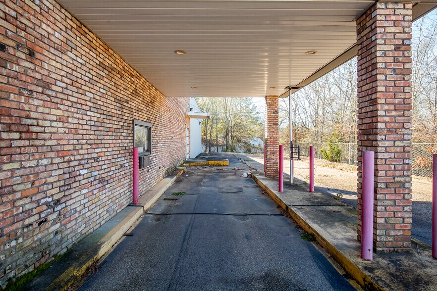 More Photos Of 3111 W Capitol St, Jackson Storefront For Lease