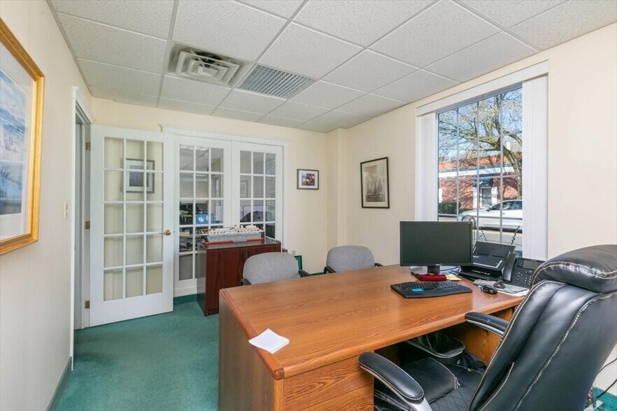 More Photos Of 306 Cabot St, Beverly Office For Sale