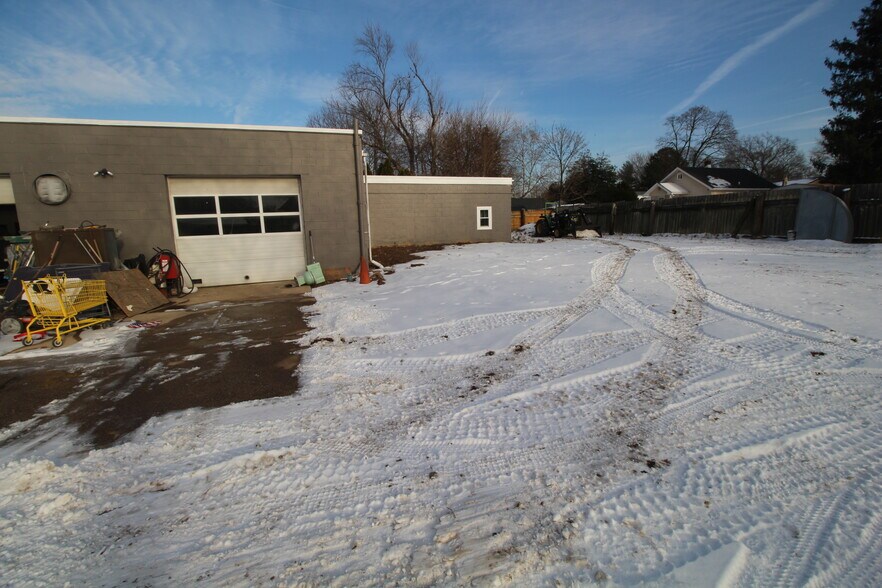 More Photos Of 27 Brooks Ave, Morrisville Service For Sale