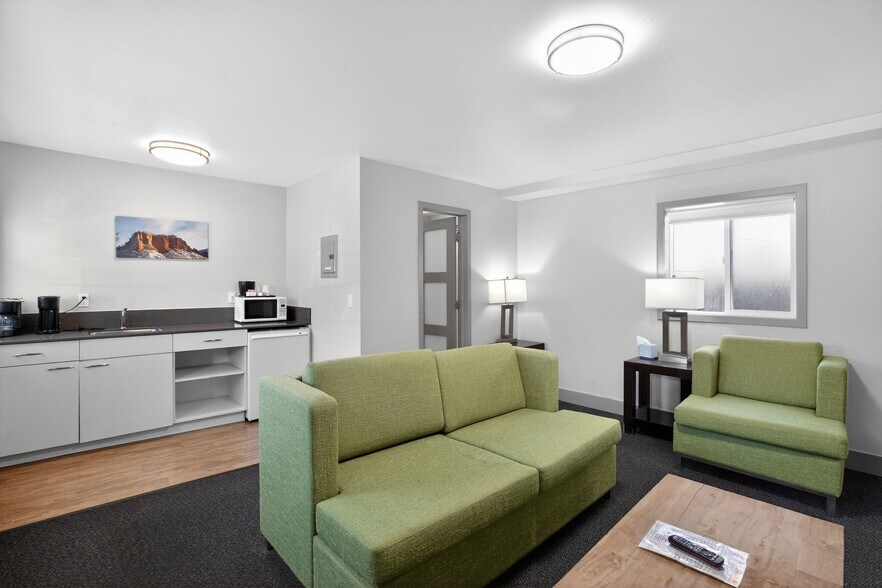 More Photos Of 220 Midland Ave, Basalt Hotel For Sale