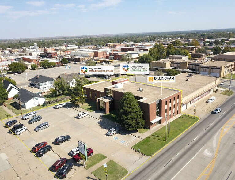 More Photos Of 1222 10th St, Woodward Office For Sale