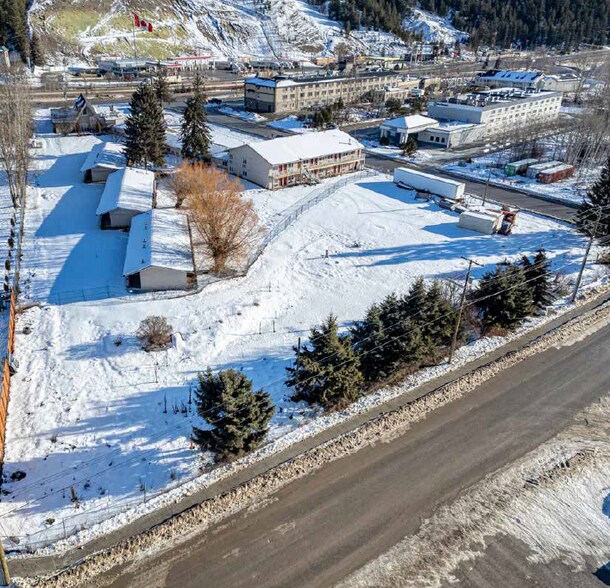 More Photos Of 1105 Trans Canada Hwy W, Golden Land For Sale