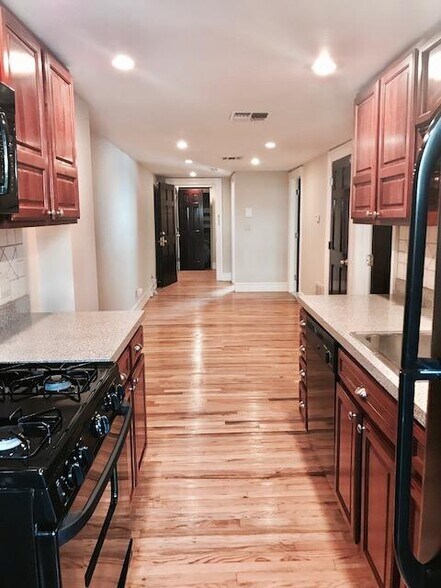 More Photos Of 148 Sussex St, Jersey City Apartments For Sale