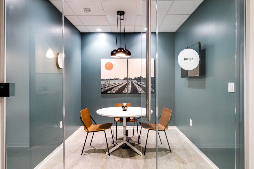 More Photos Of 249 Central Park Ave, Virginia Beach Coworking Space