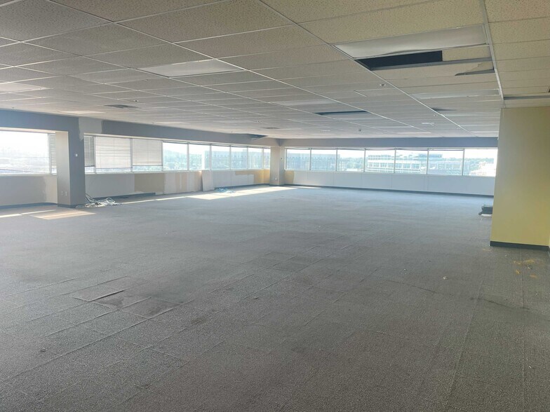 More Photos Of 425 2nd St SE, Cedar Rapids Office For Sale