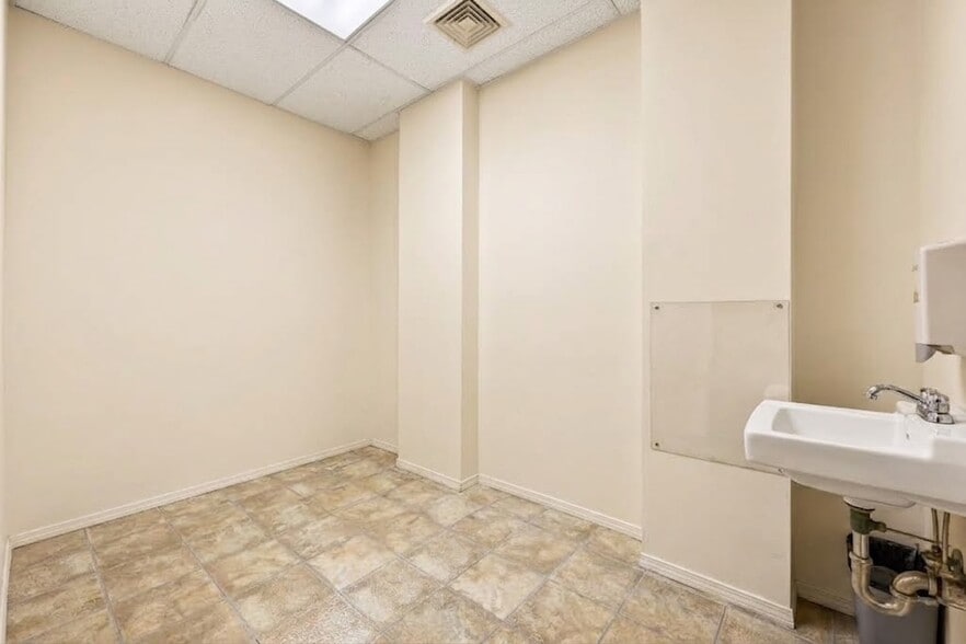 More Photos Of 2345 65th St, Brooklyn Storefront Retail Office For Sale