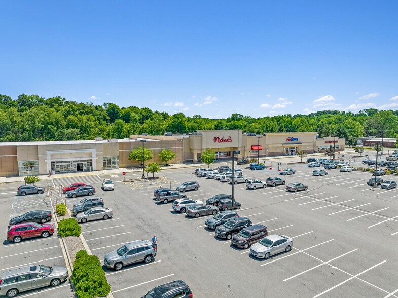 More Photos Of 225-273 Wilbur Cross Hwy, Berlin Unknown For Lease